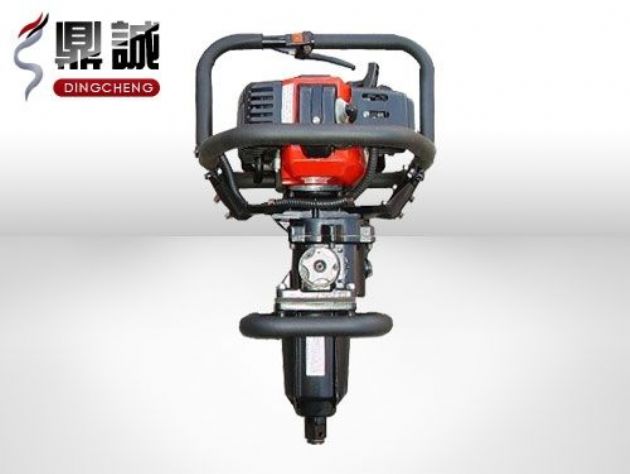 點(diǎn)擊查看詳細(xì)信息<br>標(biāo)題：便攜式內(nèi)燃扳手 閱讀次數(shù)：4459